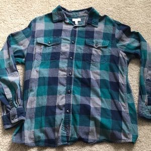 Men’s plaid button down shirt